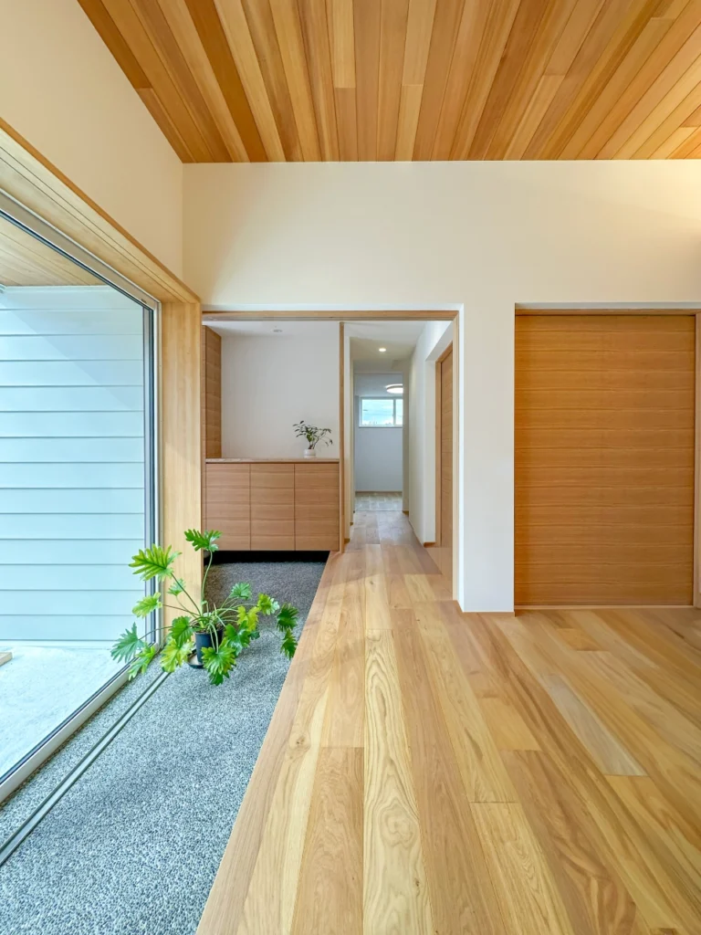 燕市｜予約制見学会「障子と内土間の半平屋～暮らしの梳き鋏～」＜予約制＞